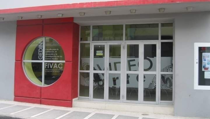 presentacion-de-la-solista-danay-fernandez-lozada-con-temas-musicales